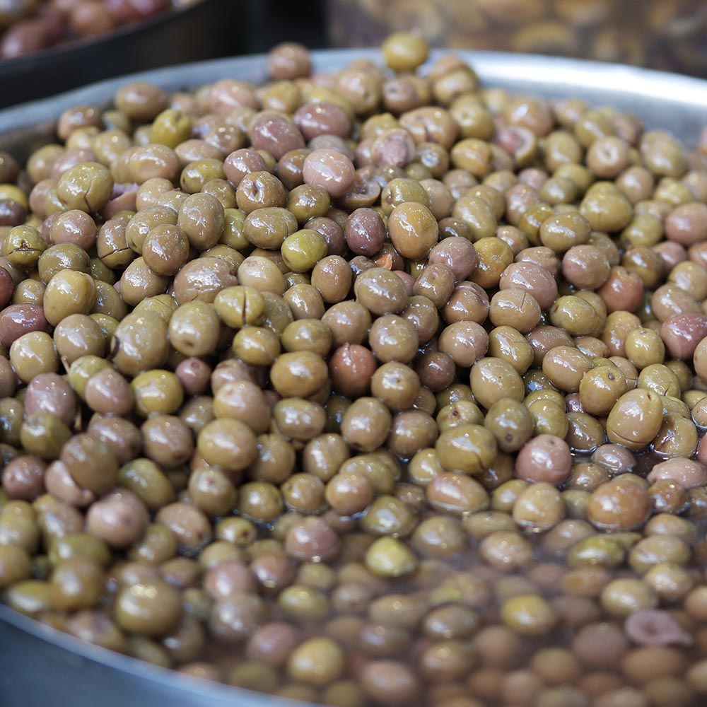 Hatay-Halhali-Zeytin-500-gr-resim4-263 Yesil Halhali Zeytin - Dokme /Green Craked Olives - Bulk - Image 1