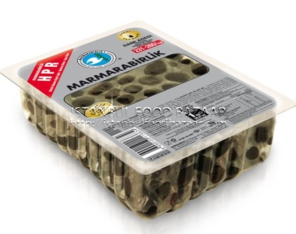 c42be091156ba2573bd3fc5173a41648 Marmarabirlik Dogal Salamura Siyah Zeytin L / Natural Black Olives Naturel Olives Noires L Size - 800 GR - Image 1