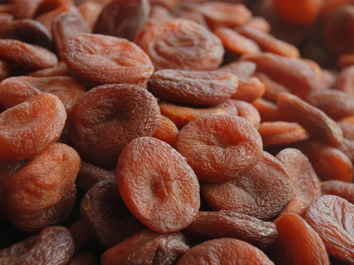 gun_kurusu_2 Naturel Kuru Kayisi (Gun Kurusu) - Dokme / Natural Dried Turkish Brown Apricot - Bulk - Image 1
